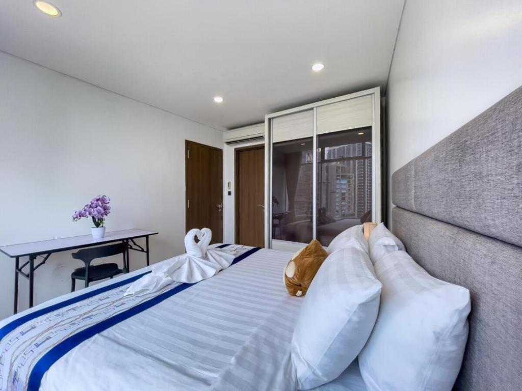 Vortex Suites Klcc By Moonlight Kuala Lumpur Exterior photo