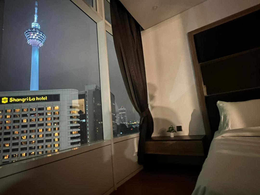Vortex Suites Klcc By Moonlight Kuala Lumpur Exterior photo